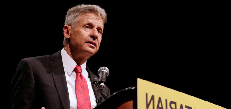 Libertarian Party presidential candidate Gary Johnson gives acceptance speech during National Convention held at the Rosen Centre in Orlando, Florida, May 29, 2016. REUTERS/Kevin Kolczynski - RTX2EQIU